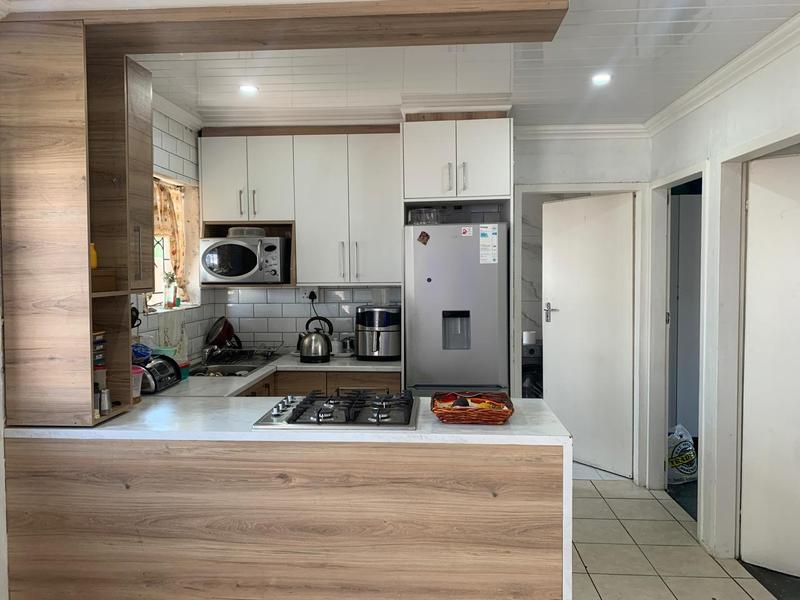 3 Bedroom Property for Sale in Lentegeur Western Cape